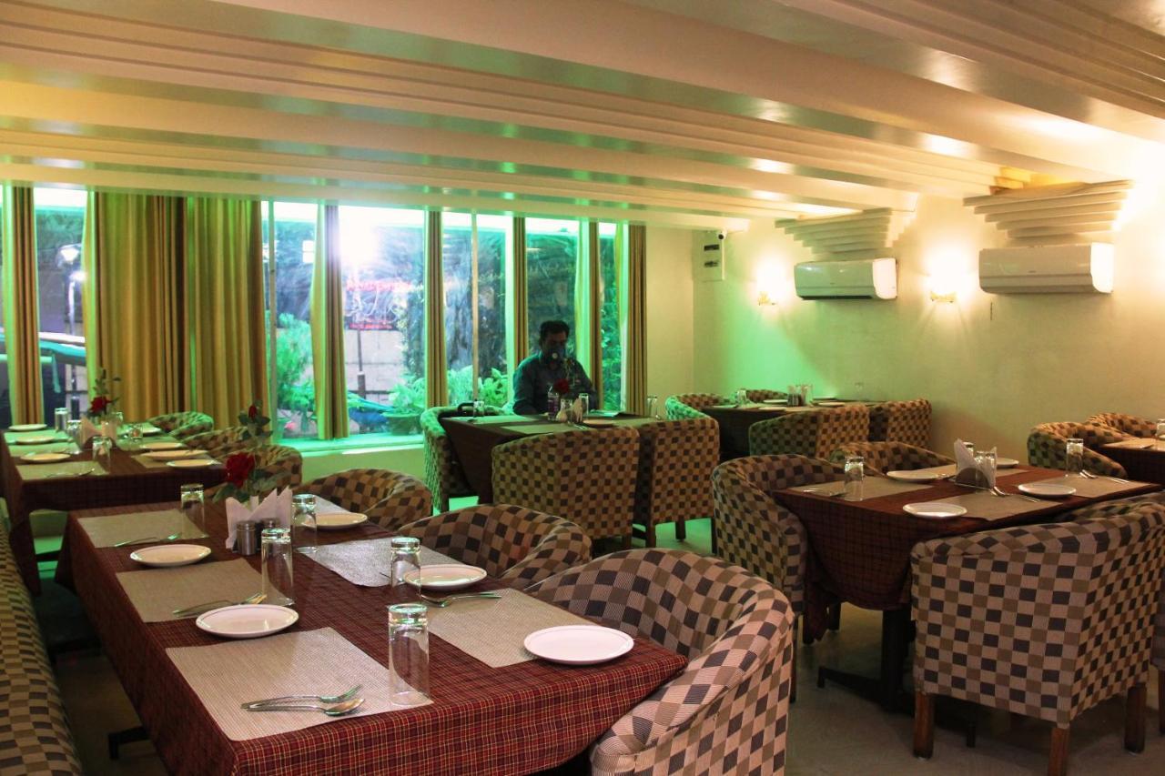Hotel Vijay Shree Deluxe Патна Экстерьер фото