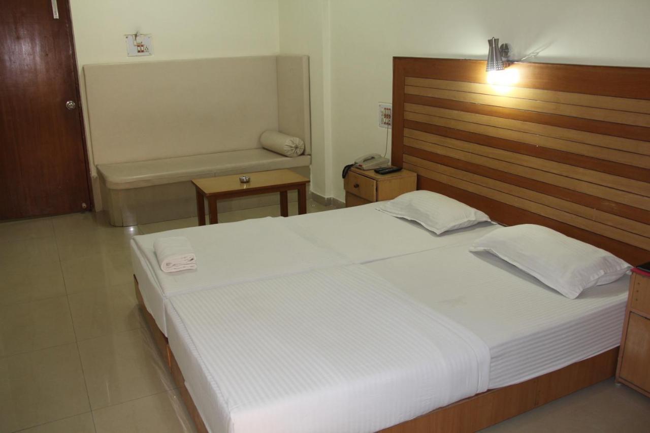 Hotel Vijay Shree Deluxe Патна Номер фото