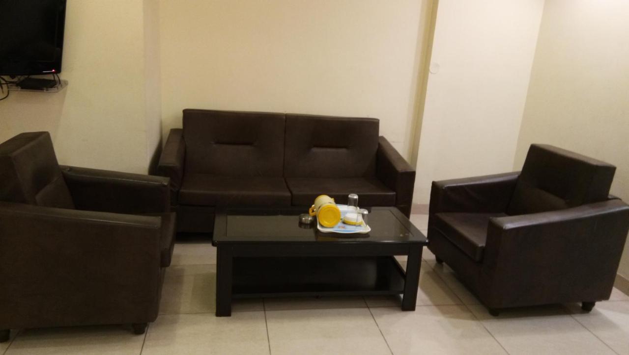 Hotel Vijay Shree Deluxe Патна Экстерьер фото